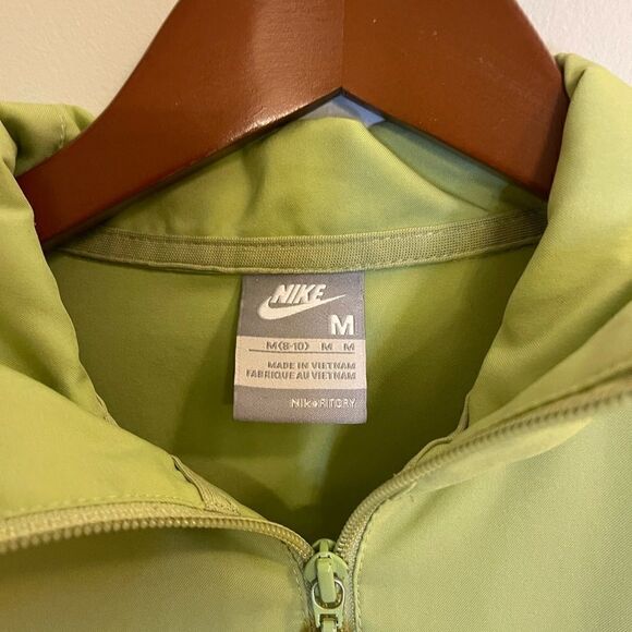 NikeāLightāJacketĀ ināGreenā&āCharcoalāSizeāM - Picture 6 of 8